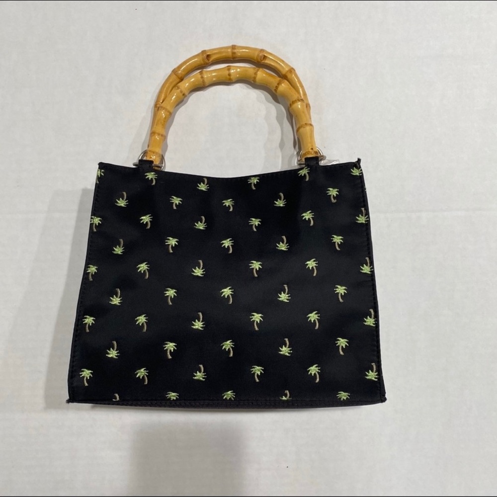 Sunny Hawaii purse (ACCEPTING OFFERS)